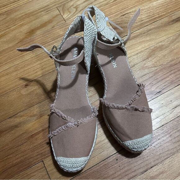Anne Klein | Laken Espadrille Wedge Sandals - Picture 7 of 9